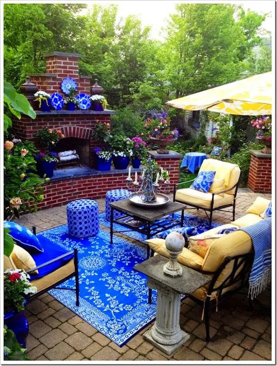 colorful outdoor decor