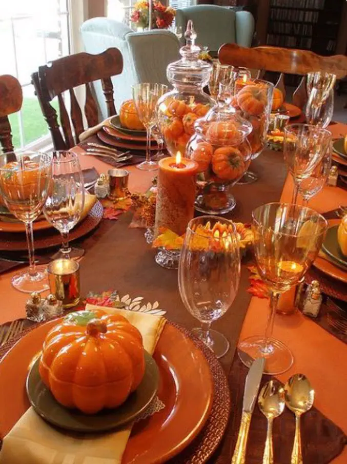 10 Amazing Fall Tablescape Ideas - DianneDecor.com