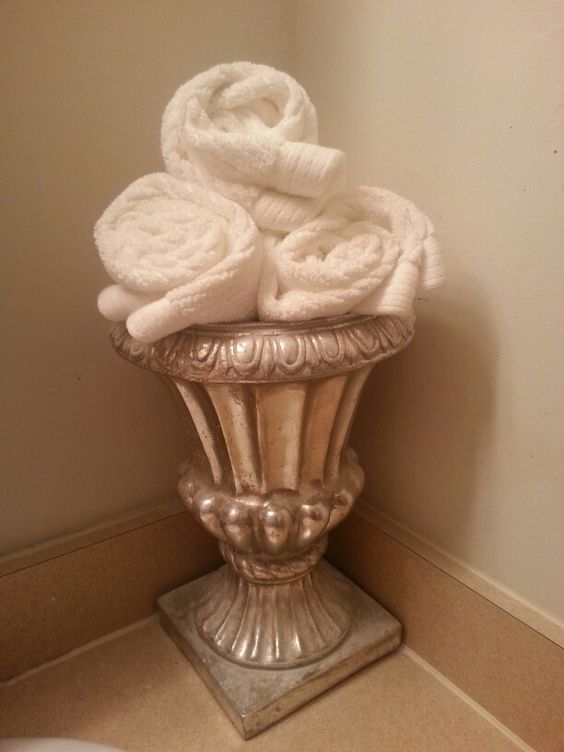 How to Display Towels Decoratively, Hunker