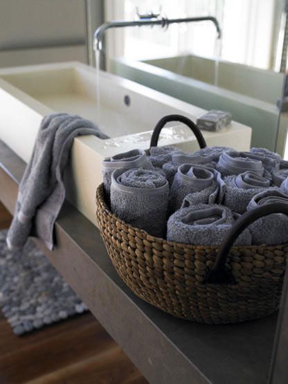 bath towels display