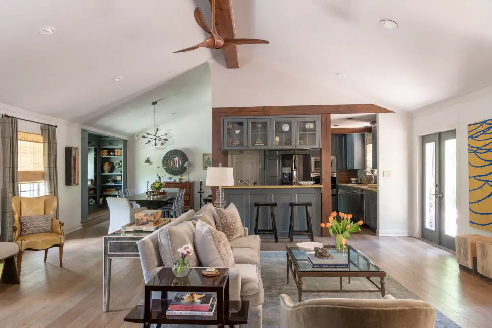 2020 interior design trends - eclectic living room