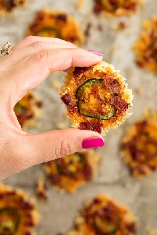 easy appetizers - Jalapeno Cheese Crips
