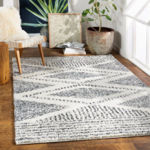 16 Neutral Area Rugs For Your Living Room - DianneDecor.com