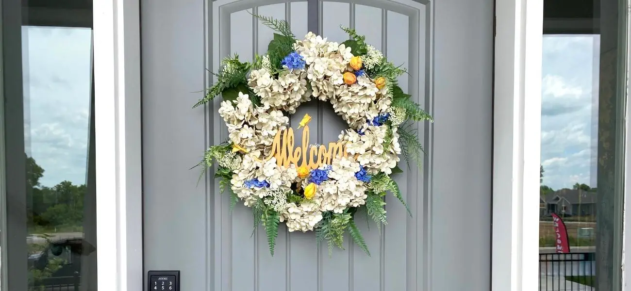 How To Choose a Front Door Wreath