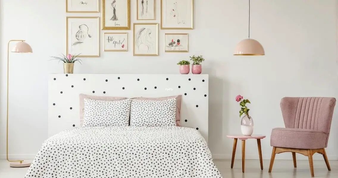 Small Bedroom Decorating for a Single Woman
