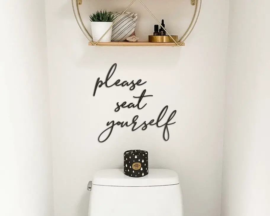 20 Easy Over The Toilet Decorating Ideas - DianneDecor.com